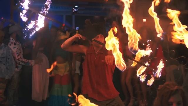 Lil Wayne - Circles Ft. Rihanna & Snoop Dogg (Music Video) 2023