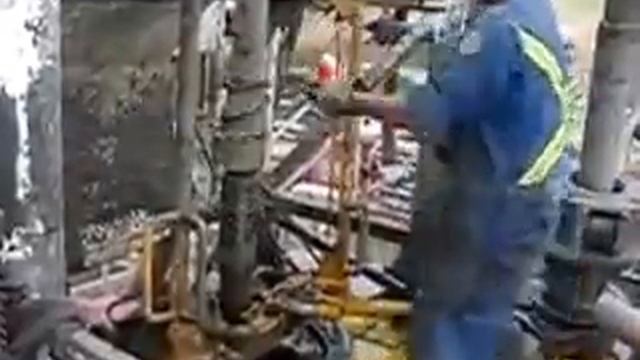 Как работает профессиональный помбур смотреть онлайн