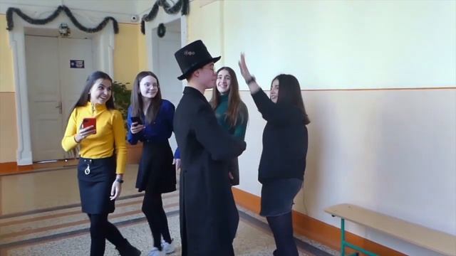 Друга серія «Минуле в майбутньому: мистецтво очима школярів» смотреть онлайн