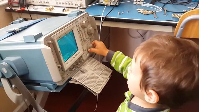 Миша за работой смотреть онлайн