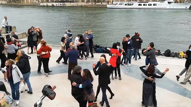 Tango sur les bords de Seine à Paris смотреть онлайн