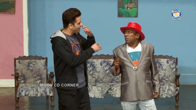 Lucky Dear and Saqi Khan With Shakeel Chan Latest Stage Drama Luk Di Lakeer Punjabi Comedy Clip 202 смотреть онлайн