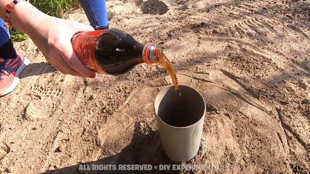 Experiment: Coca-Cola, Fanta, Sprite, Pepsi vs Orbeeze vs Mentos Underground - Elephant Toothpaste смотреть онлайн
