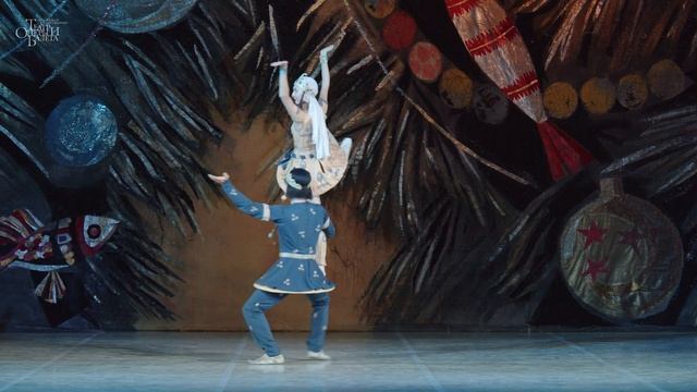 П. И. Чайковский "Щелкунчик", танец индийских кукол. Разиля Мурзакова и Ильнур Зубаиров. смотреть онлайн