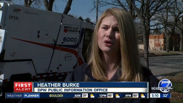 Street sweeping begins Tuesday in Denver смотреть онлайн