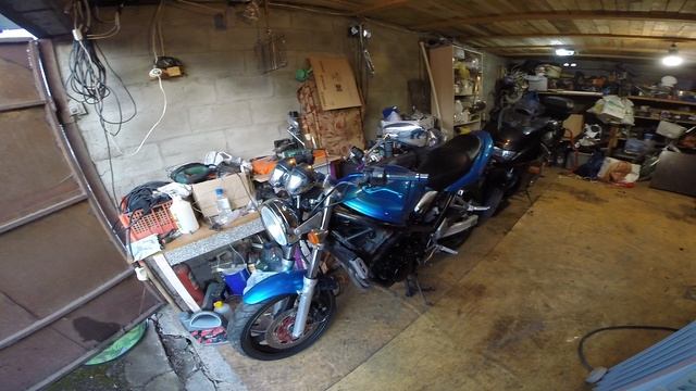 Какой японский мотоцикл выбрать новичку! Обзор kawasaki zzr 400, suzuki bandit 250, suzuki rf 400. смотреть онлайн