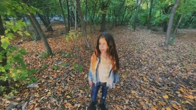 Мари рассказывает про осень 🍂🍂🍂 смотреть онлайн