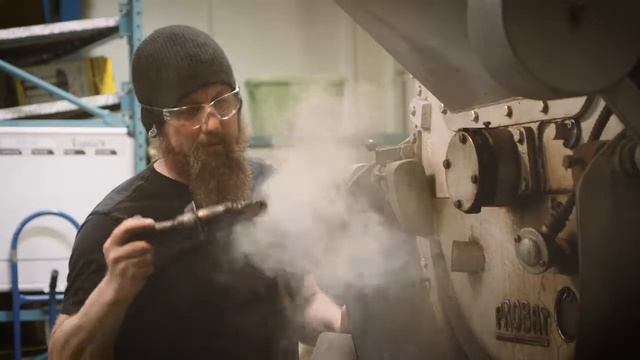 Hand Roasting Weaver's Coffee #shortsvideo #shortsviral #coffee #coffeeroaster смотреть онлайн