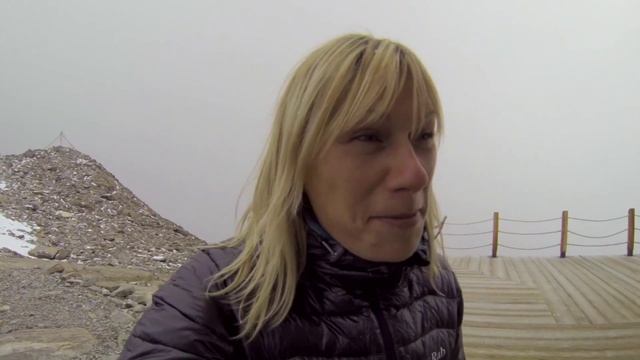 Squash Falconer rides her BMW F800 GS to the Aosta Valley in Italy to climb Monte Rosa смотреть онлайн
