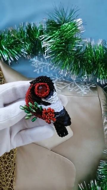 Снегирь зимняя птица брошь, подарок для женщины. Bullfinch pin brooch 🦚🦚🦚 смотреть онлайн