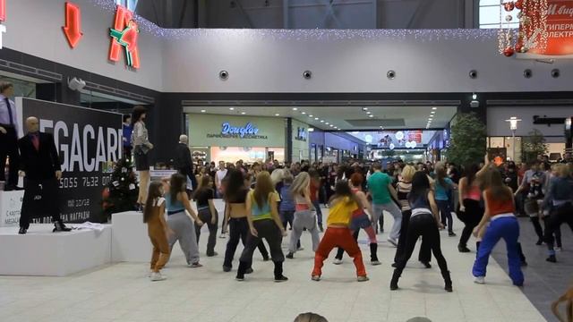 Танцевальный Флэшмоб Dancing Flashmob смотреть онлайн
