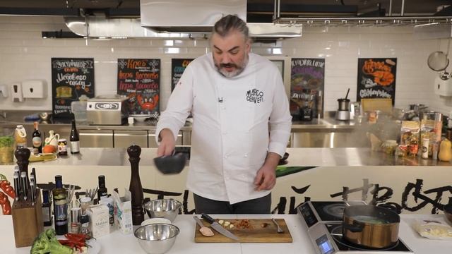 ОРЕКЬЄТЕ З БРОКОЛІ| апулійська паста від Марко Черветті смотреть онлайн