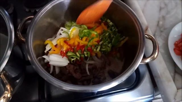 Uygur mutfağından pratik lagman tarifi. Лагман смотреть онлайн