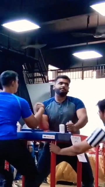 Arm Wrestling 100kg match #armwrestling #viralvideo смотреть онлайн