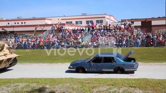 a US tank crushing a car #cars #tank #shorts watch untill the end смотреть онлайн