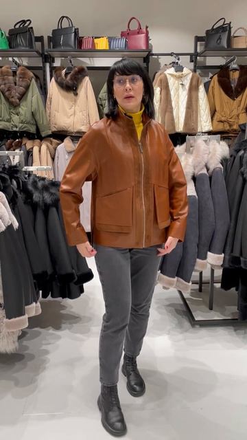 🤩ТУРЕЦКИЕ КОЖАНЫЕ ЖЕНСКИЕ ПЛАЩИ И КУРТКИ НА САДОВОДЕ🤩 ДЛЯ ЗАКАЗОВ WhatsApp +7 (925) 205-46-57 смотреть онлайн