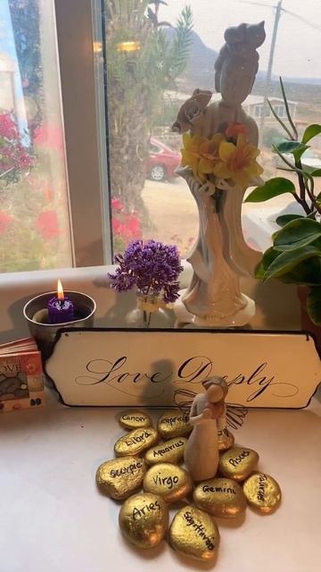 Who wants a free private reading? 💋#shorts #freereading #love #manifesting #tarot смотреть онлайн