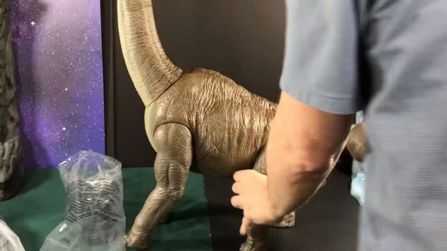 Brachiosaurus - Jurassic World Legacy Collection Target Exclusive Dinosaur (Brontosaurus) смотреть онлайн