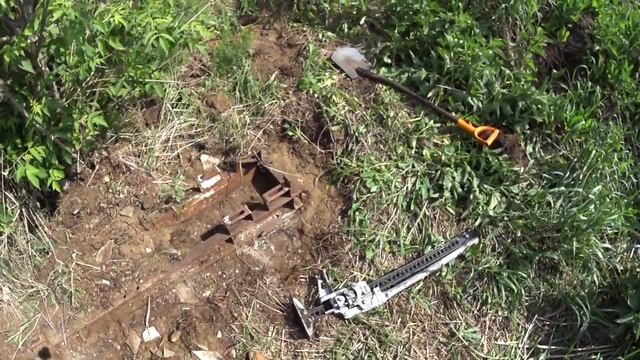 Железная яма .Часть третья! Жара + 30 забираем последний металл! Остатки церковного храма..! смотреть онлайн