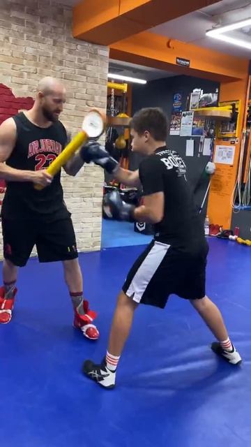 Padwork boxing combination. Mittwork combination algorithm hand works. смотреть онлайн