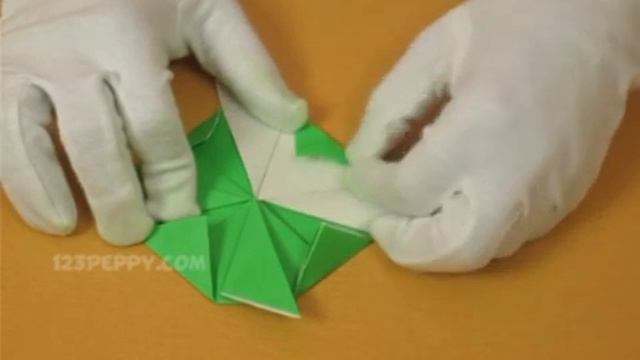 How to Make a Turtle with Color Papers смотреть онлайн