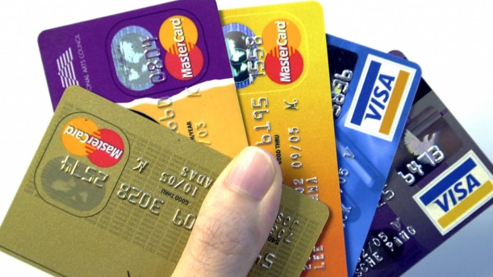 Есть карточка иностранного банка? Налоговая запросто найдет нарушения при ее использовании смотреть онлайн