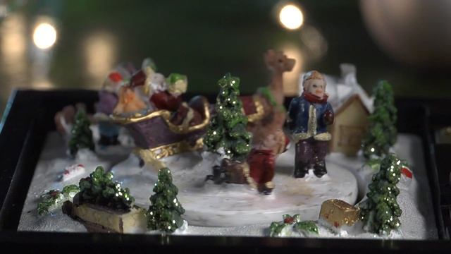Miniature Animated Santa Christmas Music Box - Plow & Hearth смотреть онлайн