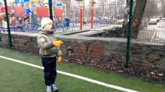 Игра в лисицу. Радомир водит смотреть онлайн