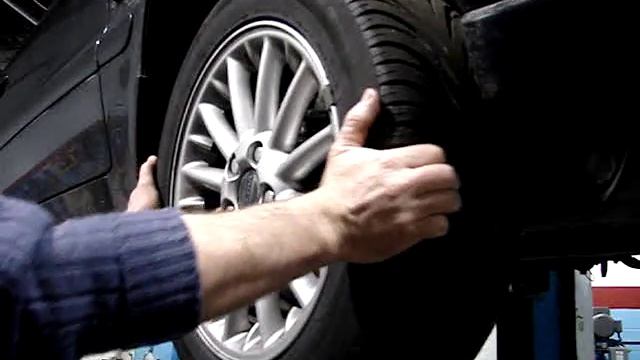 Volvo controlarm / ball joint loose смотреть онлайн