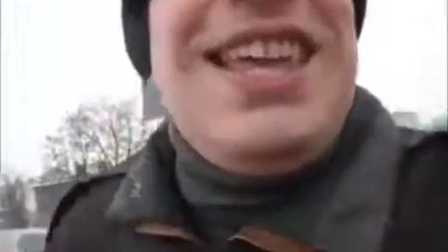 Видео для жителей города Орла — Обратите внимание на дом возле базара, дома уже нет! смотреть онлайн