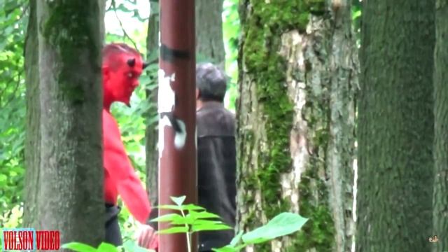 Prank: Демон забирает в ад деда. смотреть онлайн