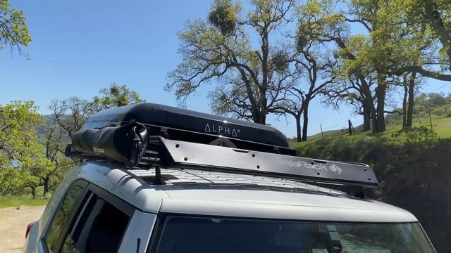 2011 Toyota FJ Cruiser with Tuff Stuff Roof Top Tent смотреть онлайн