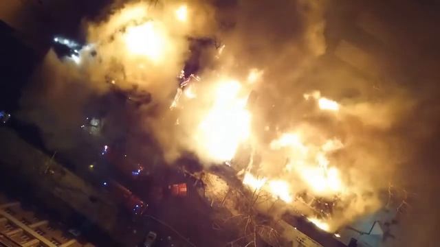 В Саратове 4 пенсионерки пострадали на крупном пожаре смотреть онлайн