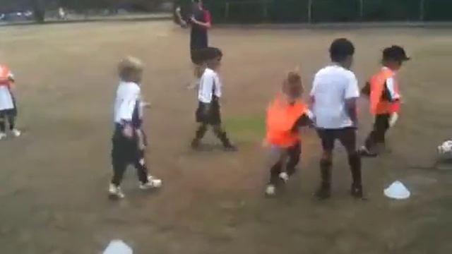 Sequoia's first football training смотреть онлайн