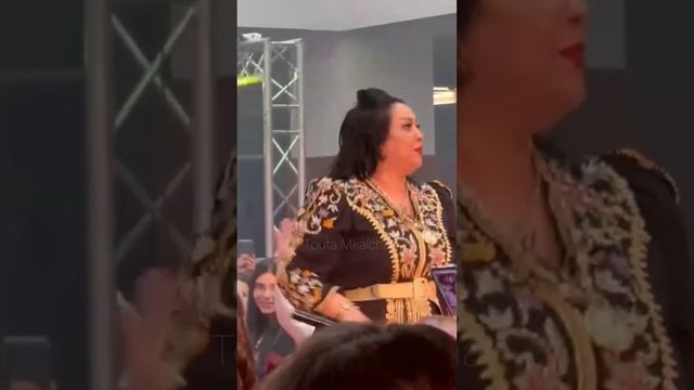 Cheba Dalila - Lferkh Ta3i Ana Ki Dayer Live 08 Mars смотреть онлайн