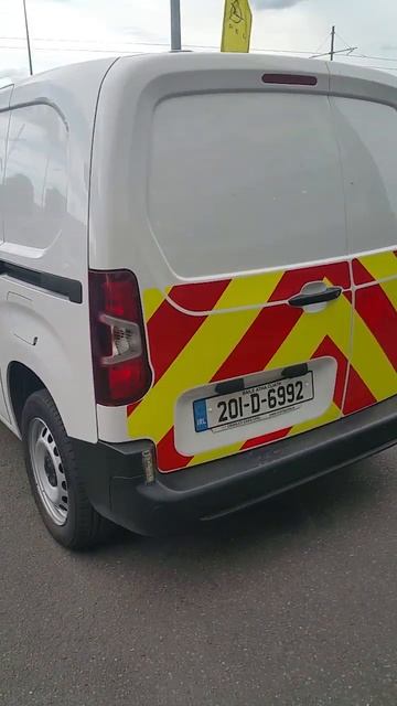 201D6992 - 2020 Opel Combo COMBO L1H1 1.6 CDTI 102BHP 5DR 12,950 смотреть онлайн