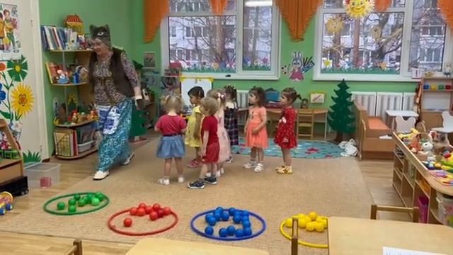 Занятие по сенсорному развитию с детьми 2-3лет "Мама кошка в гостях у ребят" смотреть онлайн