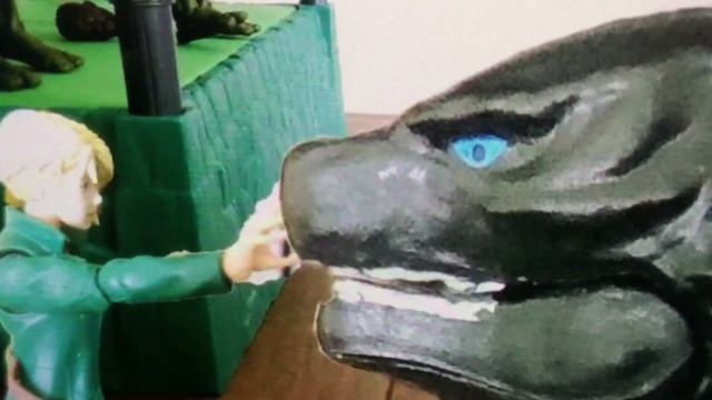 Godzilla king of the monsters episode 2 clip Sofia puts her hand on Godzilla’s nose смотреть онлайн