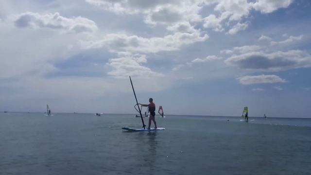 Поворот фордевинд на виндсерфинге смотреть онлайн