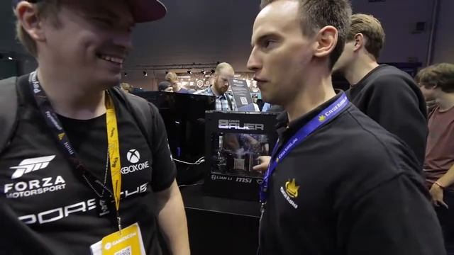 My interview with DER8AUER about his 3M Novec Cooled PC at Gamescom 2017 смотреть онлайн