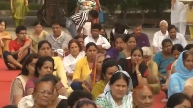 Why Milk is considered as a Silent Killer: By Acharya Mohan Gupta Ji смотреть онлайн