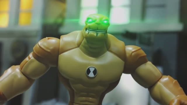 Гумангозавр против Хотшота