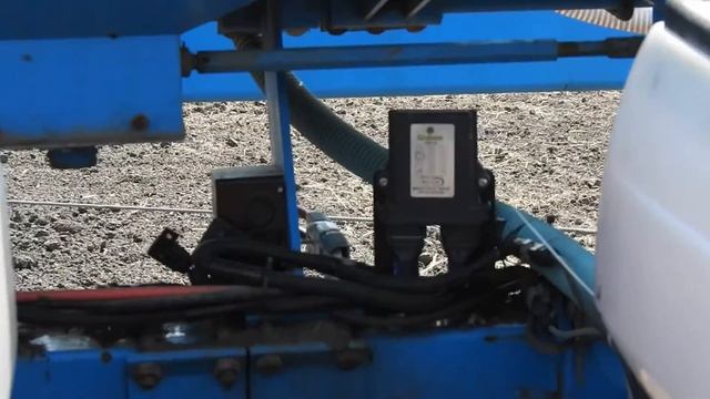 Обзор системы Trimble Field IQ с электроприводами Graham на сеялке Monosem смотреть онлайн
