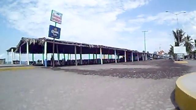 HONDA CBR 250R A LA PLAYA EL PARAISO AGOSTO 2017 смотреть онлайн