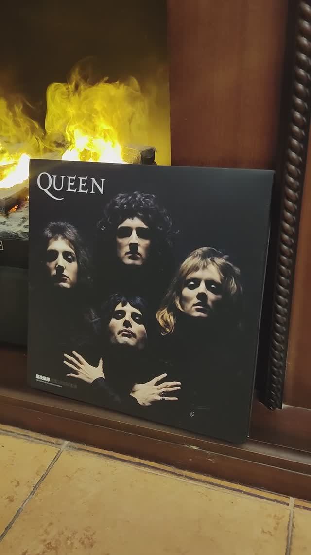 Queen. смотреть онлайн