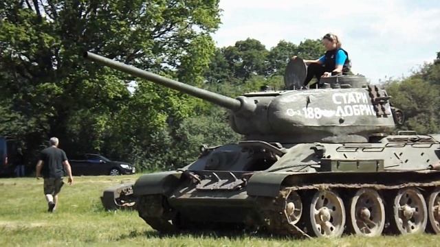 The Overlord Show 2024: The Soviet T-34/85 Medium Tank смотреть онлайн