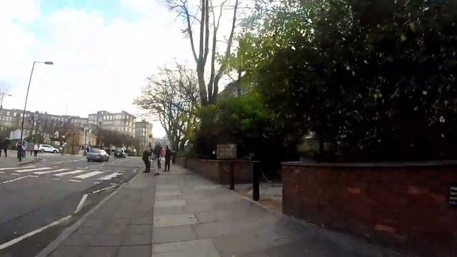 Cómo Llegar a Abbey Road, el Paso de Cebra de la Portada del Album de los Beatles смотреть онлайн