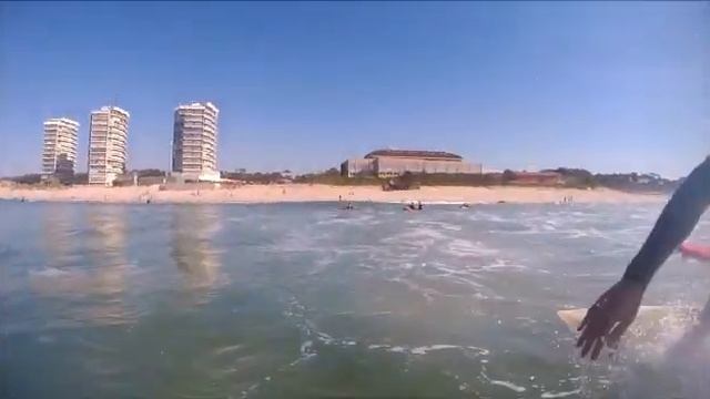 Como surfar ondas pequenas смотреть онлайн