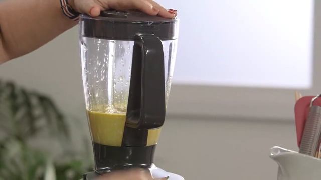 Talking turmeric with Adrian Richardson for Good Chef Bad Chef. смотреть онлайн