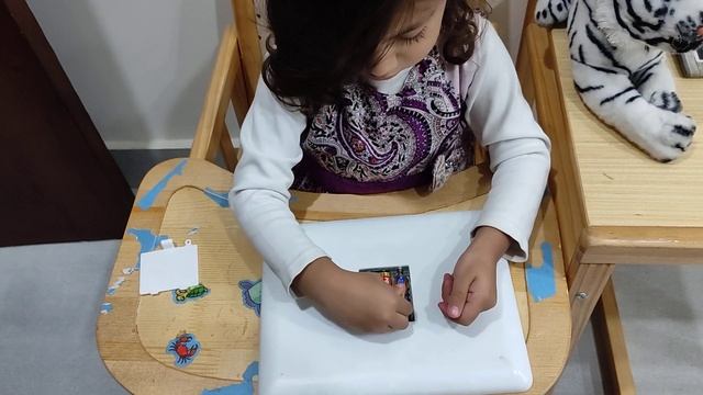 Ayleen's gadget for learning namaz/ prayer | she is smart enough to knows how to put cells смотреть онлайн